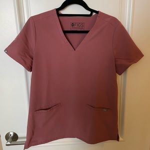 Figs Casma 3-Pocket Scrub Top.